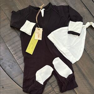 Mambu Black and White Footies One Piece Set with hat